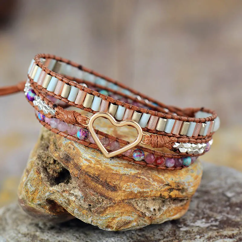 Pulsera Envolvente de Jaspe y Turmalina con Diseño Corazón